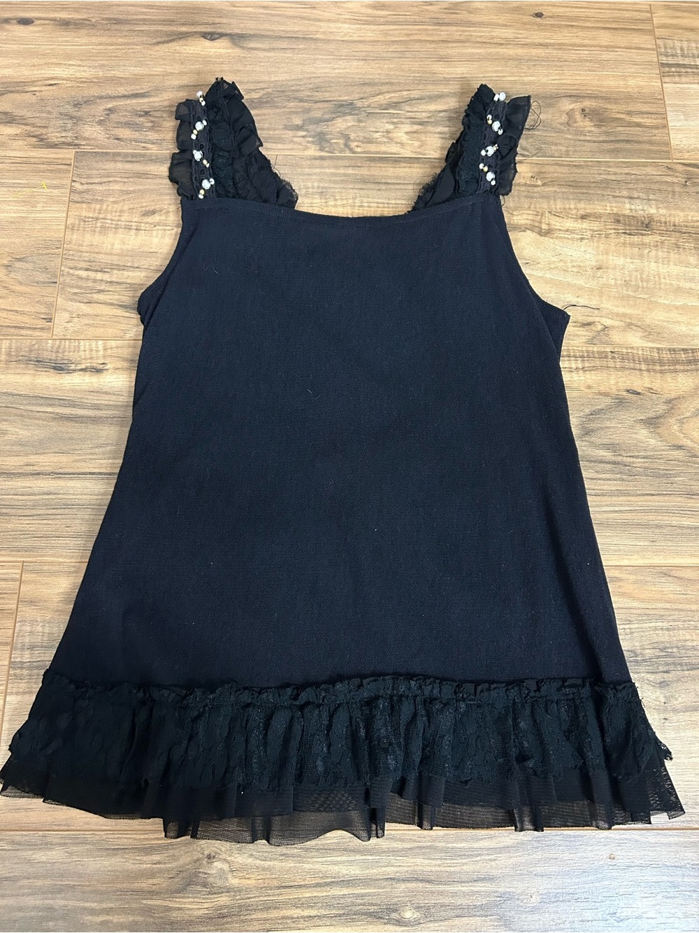 Y2K Pretty Angel Black Embellished Ruffle Tank Top - Picture 3 of 4